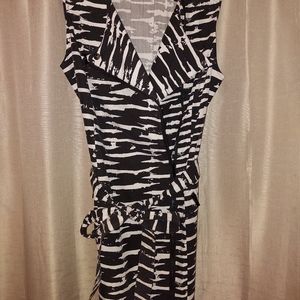 Printed wrap dress